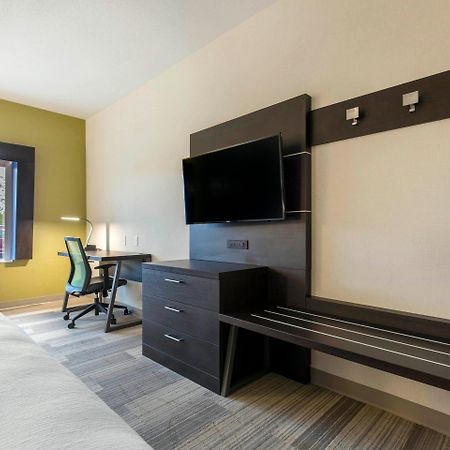 Holiday Inn Express And Suites Chicago West - St Charles By Ihg Saint Charles Esterno foto