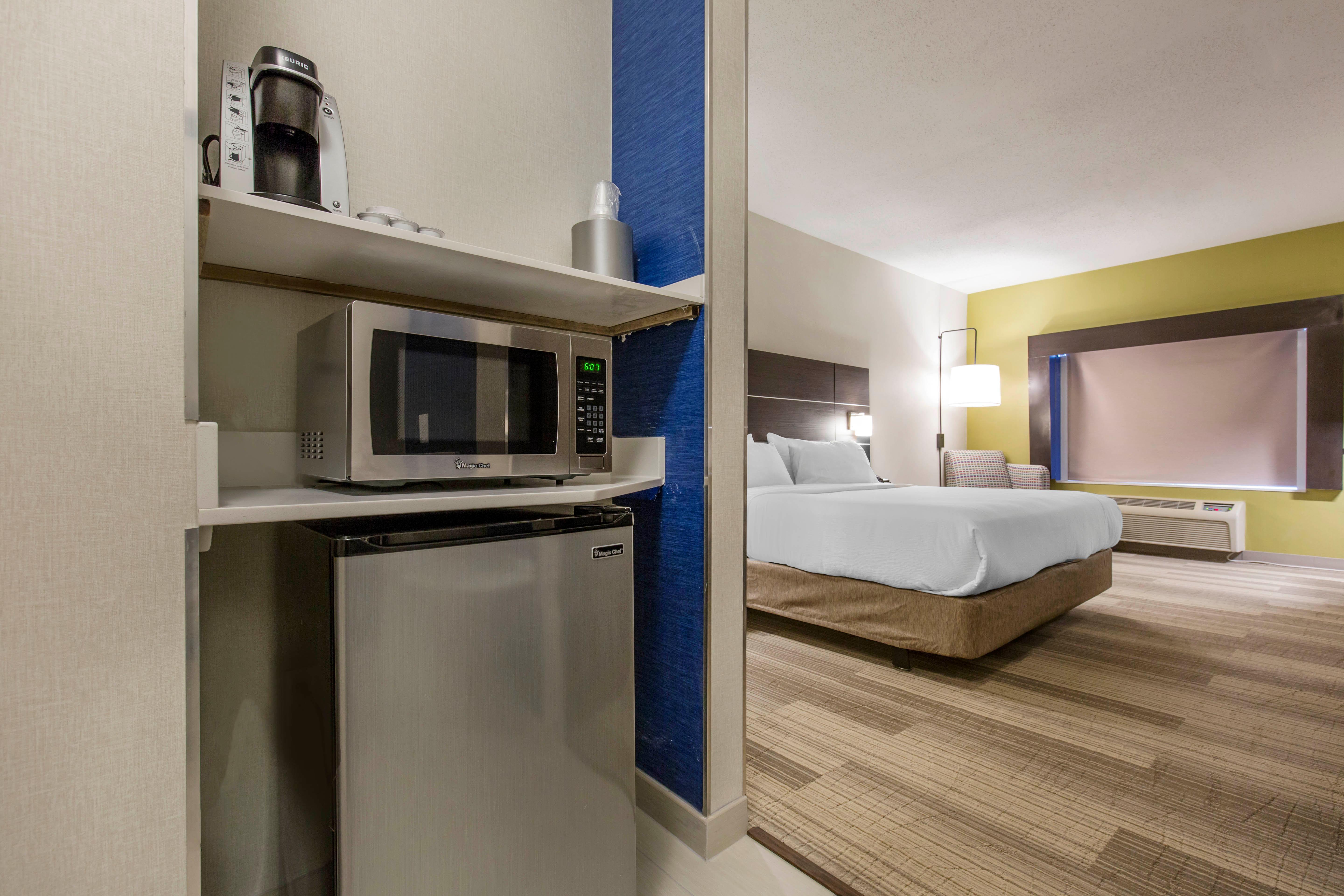 Holiday Inn Express And Suites Chicago West - St Charles By Ihg Saint Charles Esterno foto
