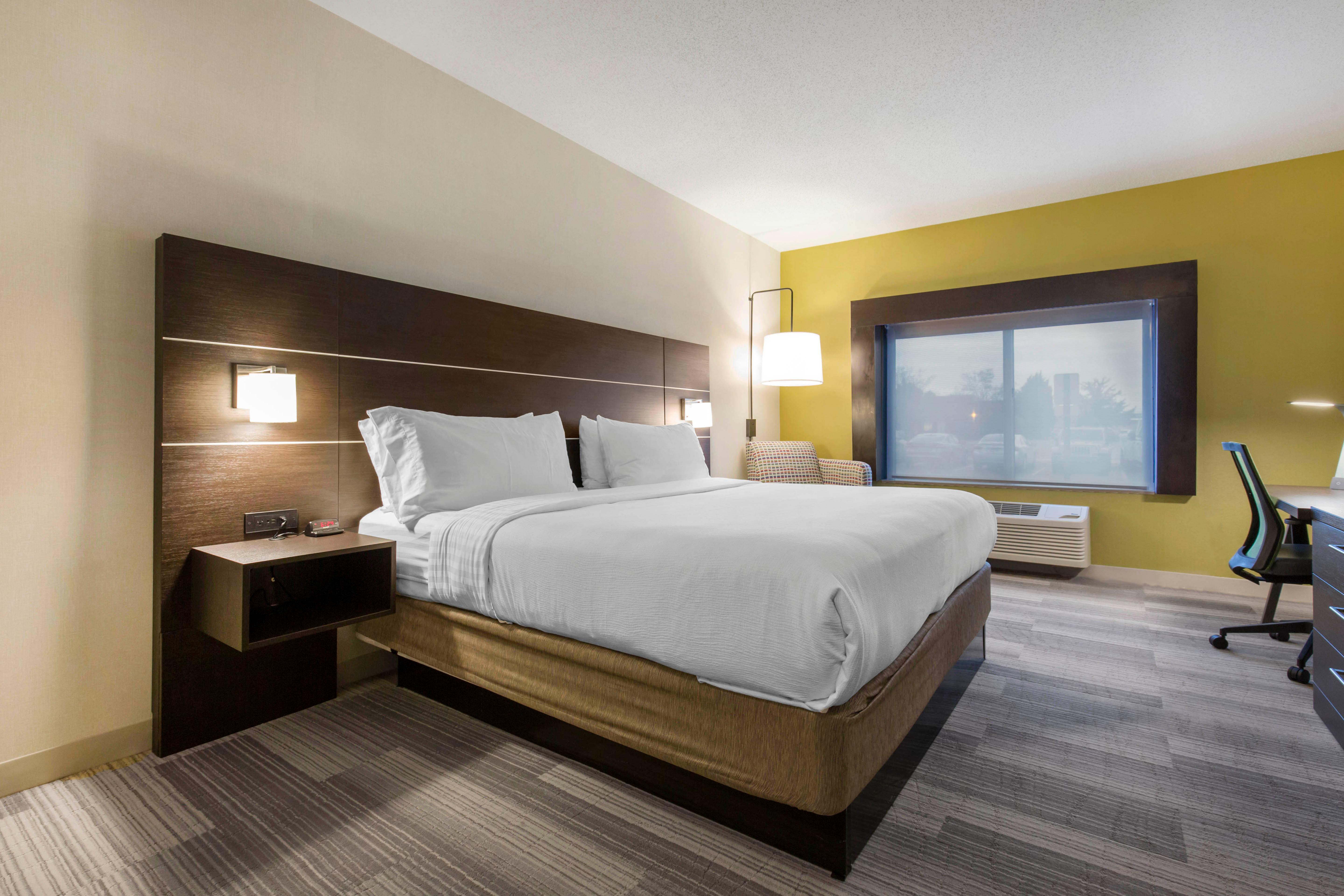 Holiday Inn Express And Suites Chicago West - St Charles By Ihg Saint Charles Esterno foto