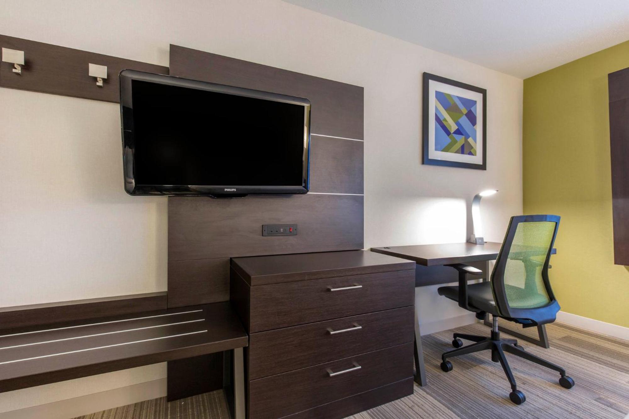 Holiday Inn Express And Suites Chicago West - St Charles By Ihg Saint Charles Esterno foto