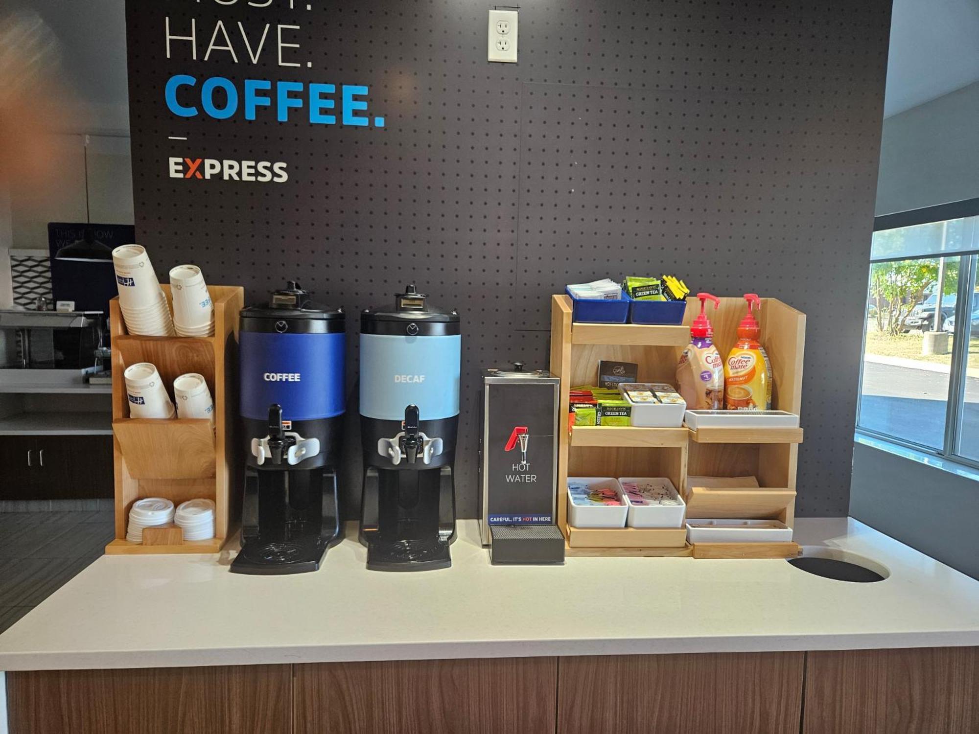 Holiday Inn Express And Suites Chicago West - St Charles By Ihg Saint Charles Esterno foto