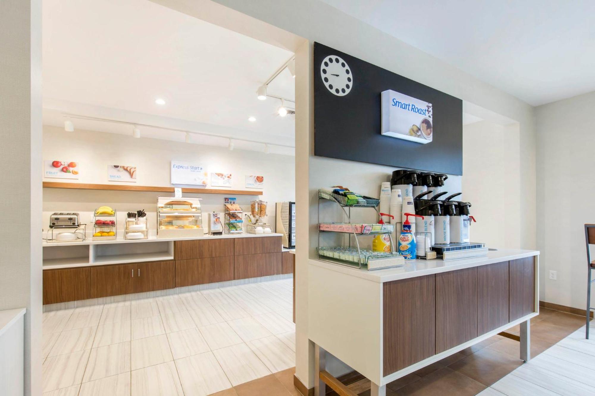 Holiday Inn Express And Suites Chicago West - St Charles By Ihg Saint Charles Esterno foto